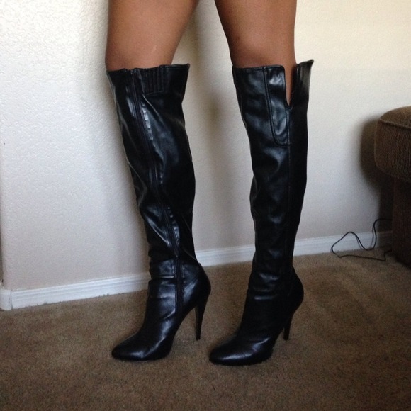 SOLD - Picture 4 of 4