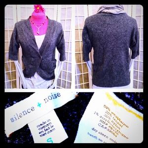 C8 - 👒 URBAN OUTFITTERS Charcoal Grey Sweater 👒