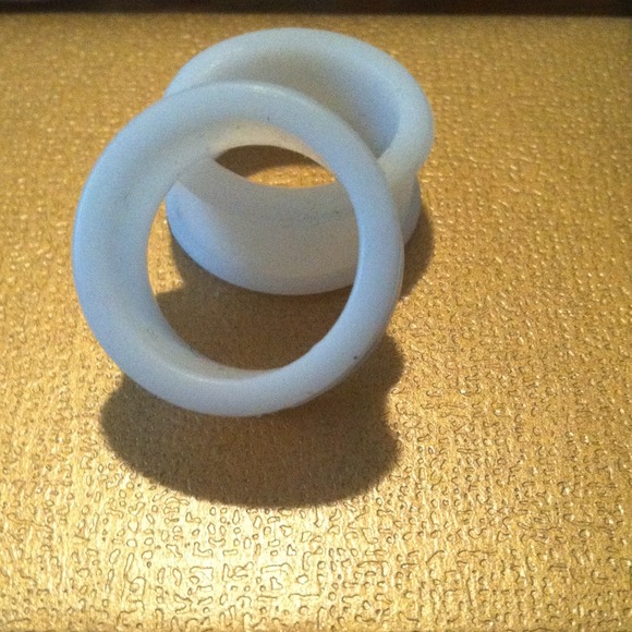 3/4" soft white tunnels