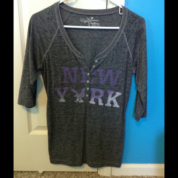 ❌SOLD❌American Eagle - Gray & Purple Ombré Shirt