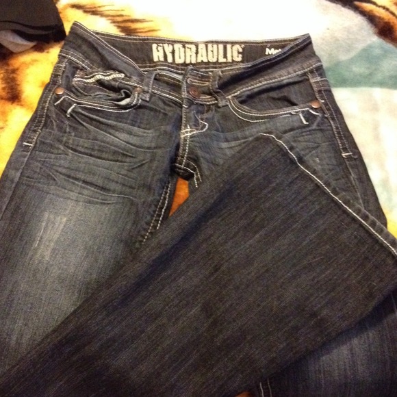 Hydraulic flare leg jean