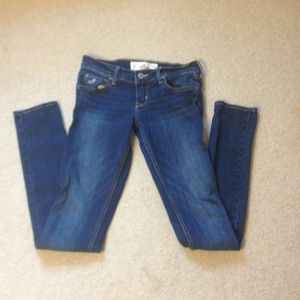 size 0 Hollister skinny jeans