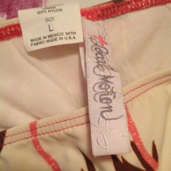 Local Motion string bikini bottom - Picture 2 of 3