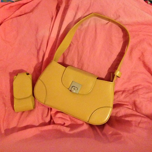 Beige Purse - Picture 3 of 4