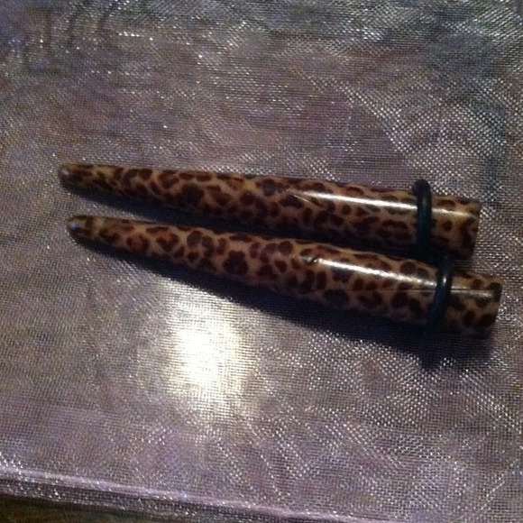 0g leopard print tapers