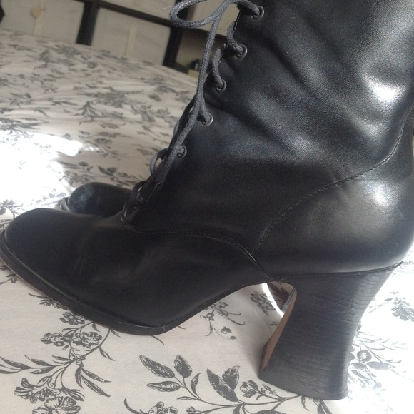 BUNDLED🎁Hip Flare-Heeled Granny Boots - Picture 2 of 2