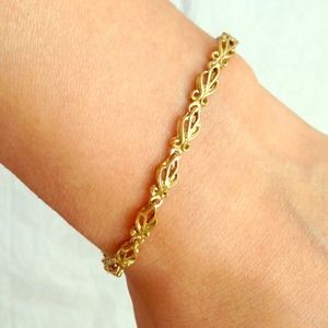 Beautiful 18K Gold Bracelet