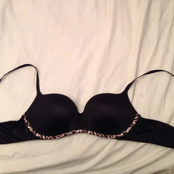 36B Victoria Secret Balconet wireless. Worn once.