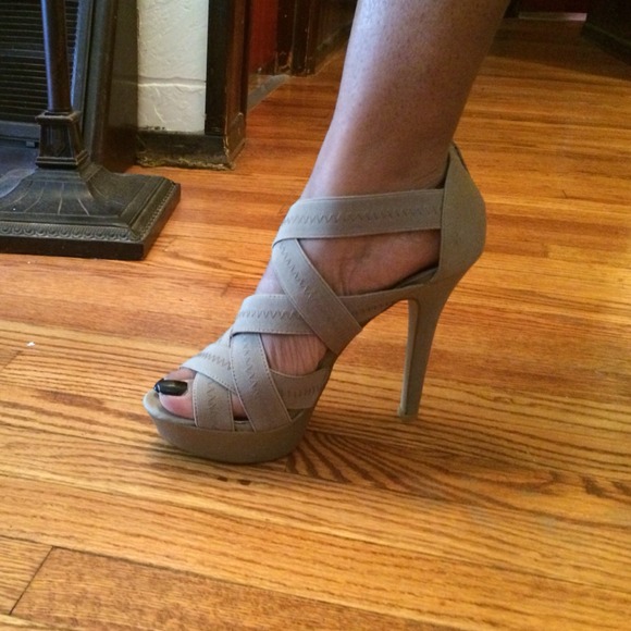 Shoes - Picture 3 of 3