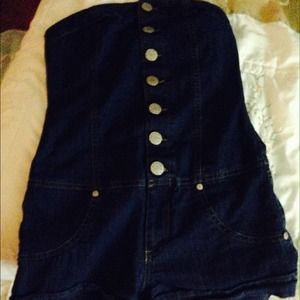 Body central attached short and top