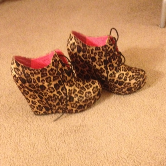 Brand new leopard shoes🎀👠👡