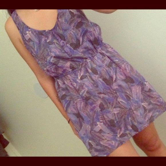 Sleeveless casual dress