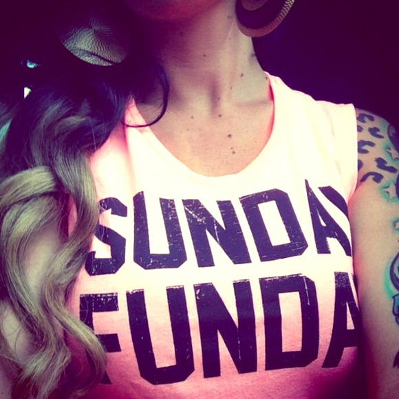 Size small Sunday funday shirt