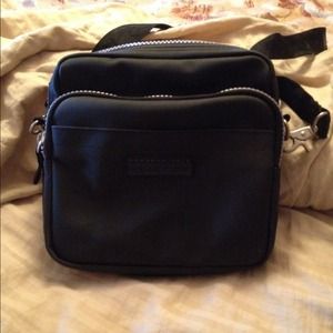 NWT - Crossbody Bag - Kenneth Cole