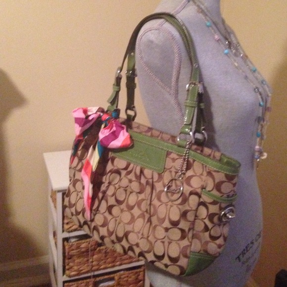 Classic Coach Jacquard Bag & Bow