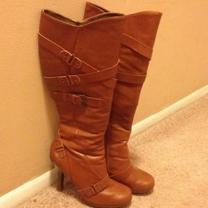 Beautiful knee boots for sale!!!!