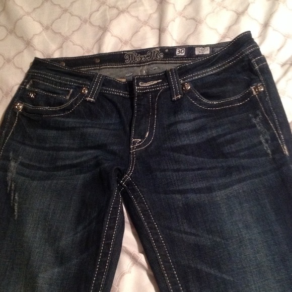 Sold - Picture 3 of 4