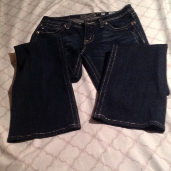 Sold - Picture 4 of 4