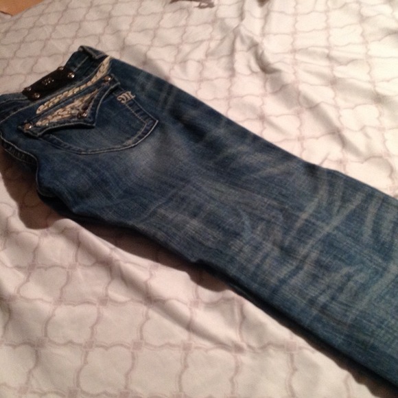 Sold - Picture 3 of 4