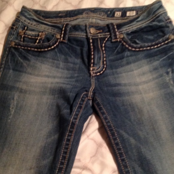 Sold - Picture 3 of 4