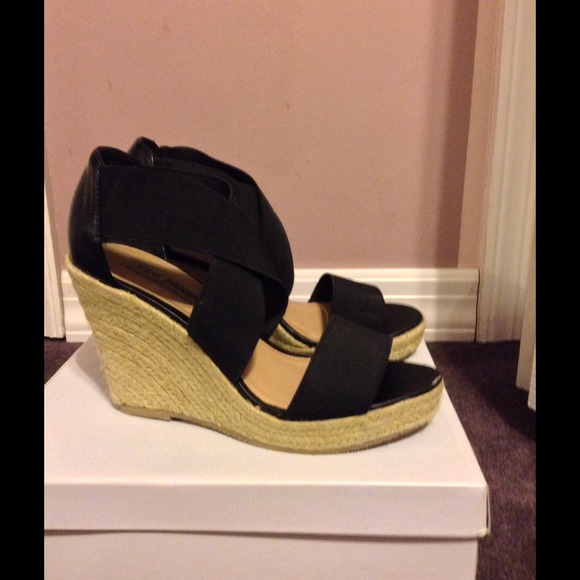 Steve Madden black strappy sandals size 8 - Picture 4 of 4