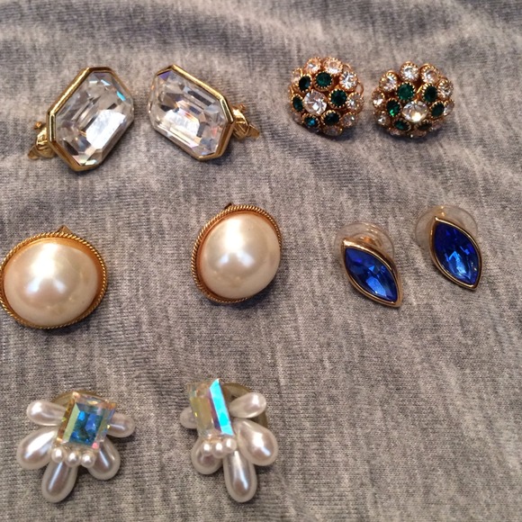 Lot of fashion earrings