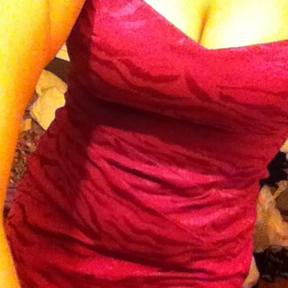 Pink zebra design, with sweetheart neckline - Picture 2 of 4