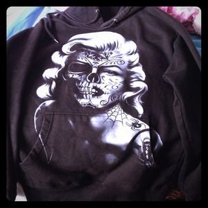 Black and white Marilyn Monroe Sweater.