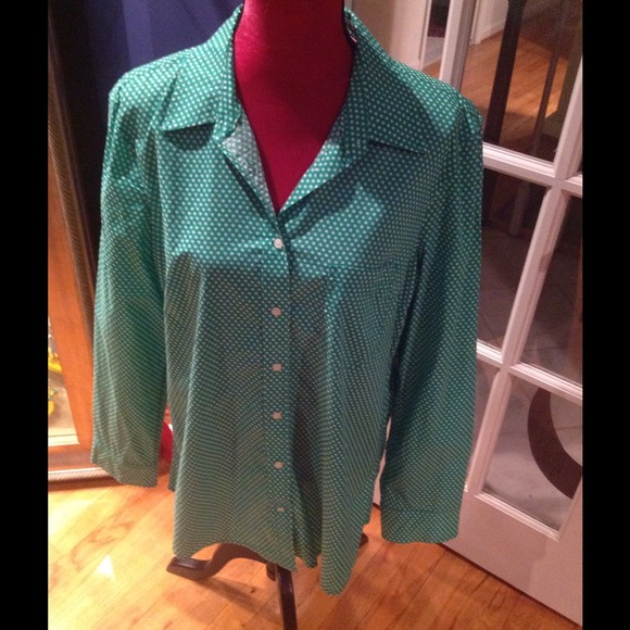 SOLD 🎉🎊🎊😜Gap Fitted Boyfriend women's Shirt