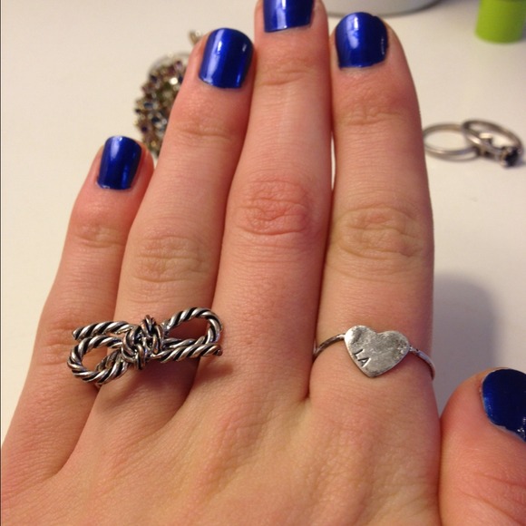 Love knot ring