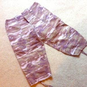 HOLD FOR DELL4SHON - Camo Capris - Size 12