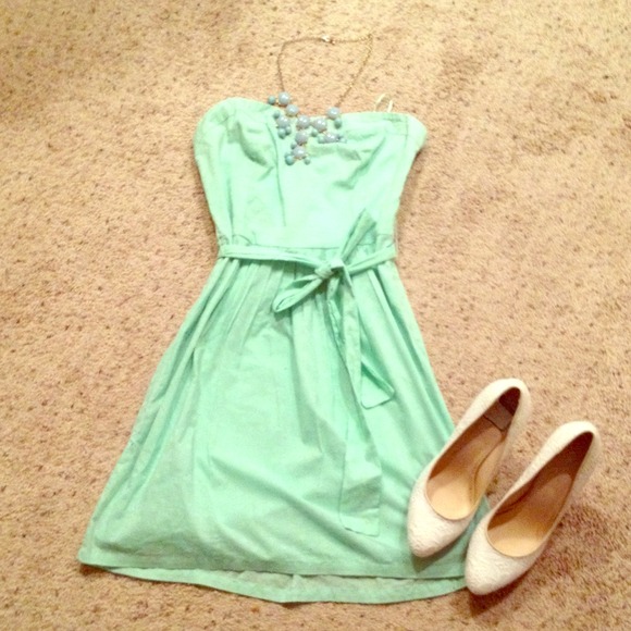 🔴SOLD🔴 Mint strapless dress