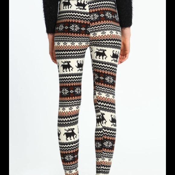 🎀SOLD OUT🎀Reindeer Print Leggings - Picture 4 of 4