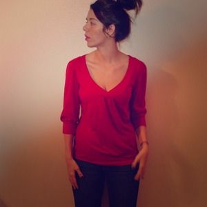 Classic bright red 3/4 quarter sleeve top