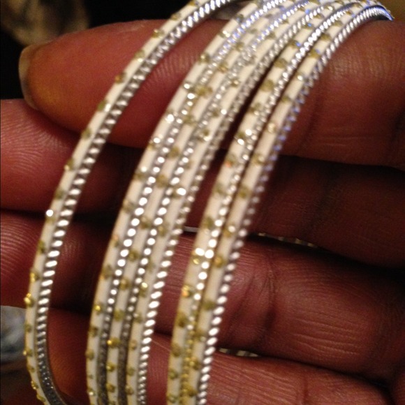6 Fun Silver-Tone Bangles With Small Crystals - Picture 3 of 3