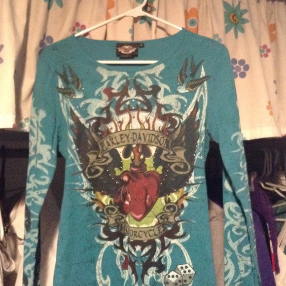 Harley Davidson long sleeved shirt.