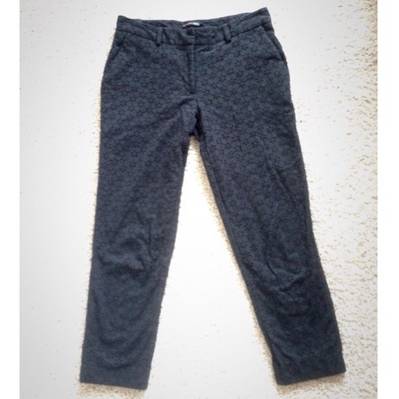 Victoria's Secret cropped eyelet pants