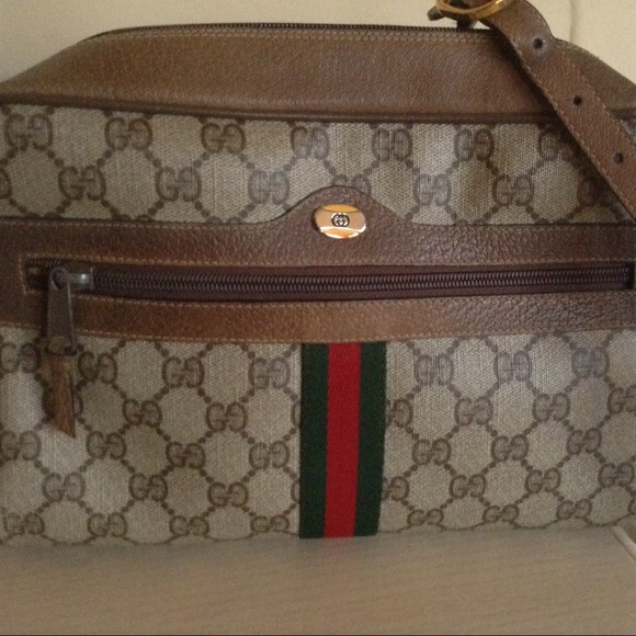SOLD on TRADESY REDUCED!! Vintage Gucci purse-auth