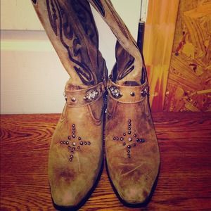 Cowgirl Boots. Women's size 9