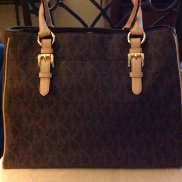 Kors - Picture 4 of 4