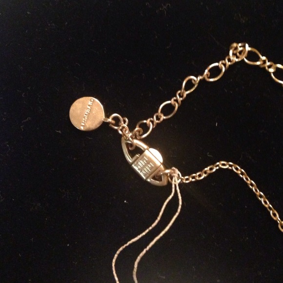 Givenchy necklace - Picture 3 of 4