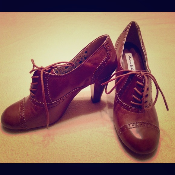 Size 6 American Eagle booties