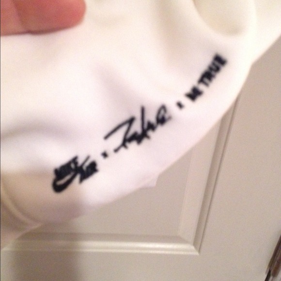 Nike limited edition jacket - Picture 2 of 4