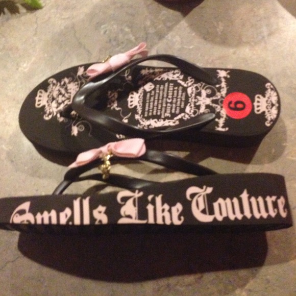 Juicy sandals!