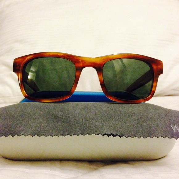 Warby Parker Aldous sunglasses in English Oak
