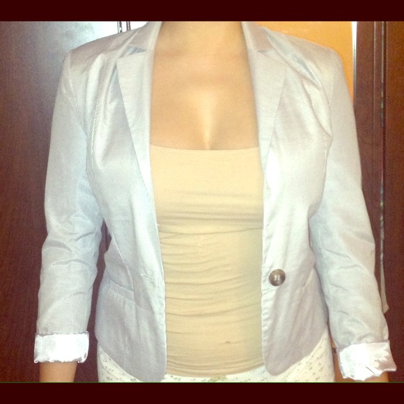 PIN STRIPED BLAZER 😍❤️