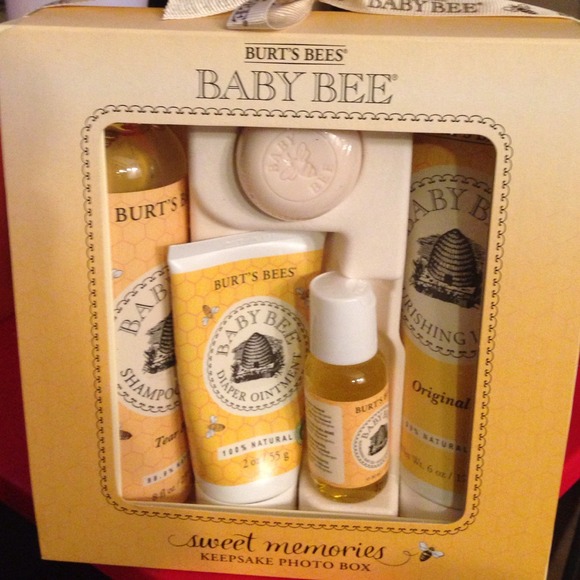 Burt's Bee Natural SOLD SOLD IN BUNDLE !!
