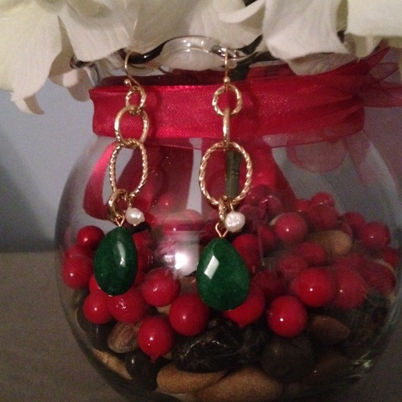 NEW Gold Plated Earrings w/ Semi-Precious Stone - Picture 1 of 2
