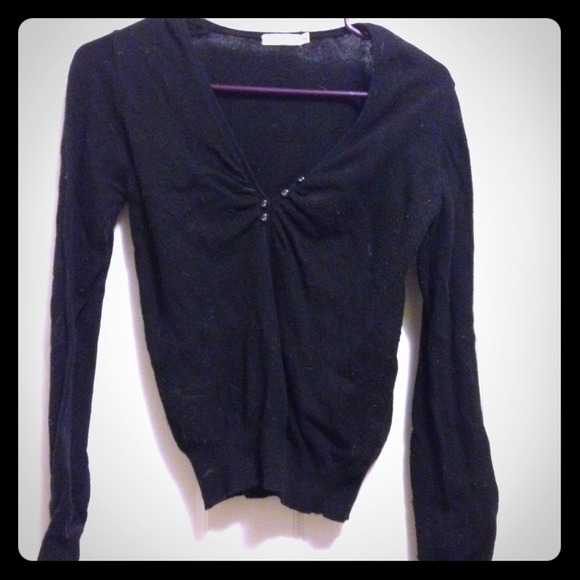 Essential black sweater!