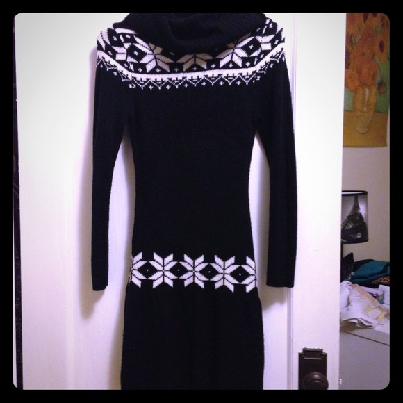 Perfect Black and White Nordic Sweaterdress